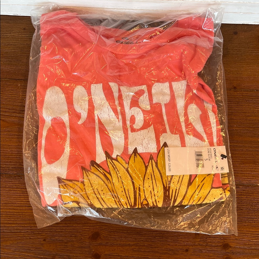 NWT O'Neill Dune Bloom Tee Burnt Sienna 2 with Sunflower Print